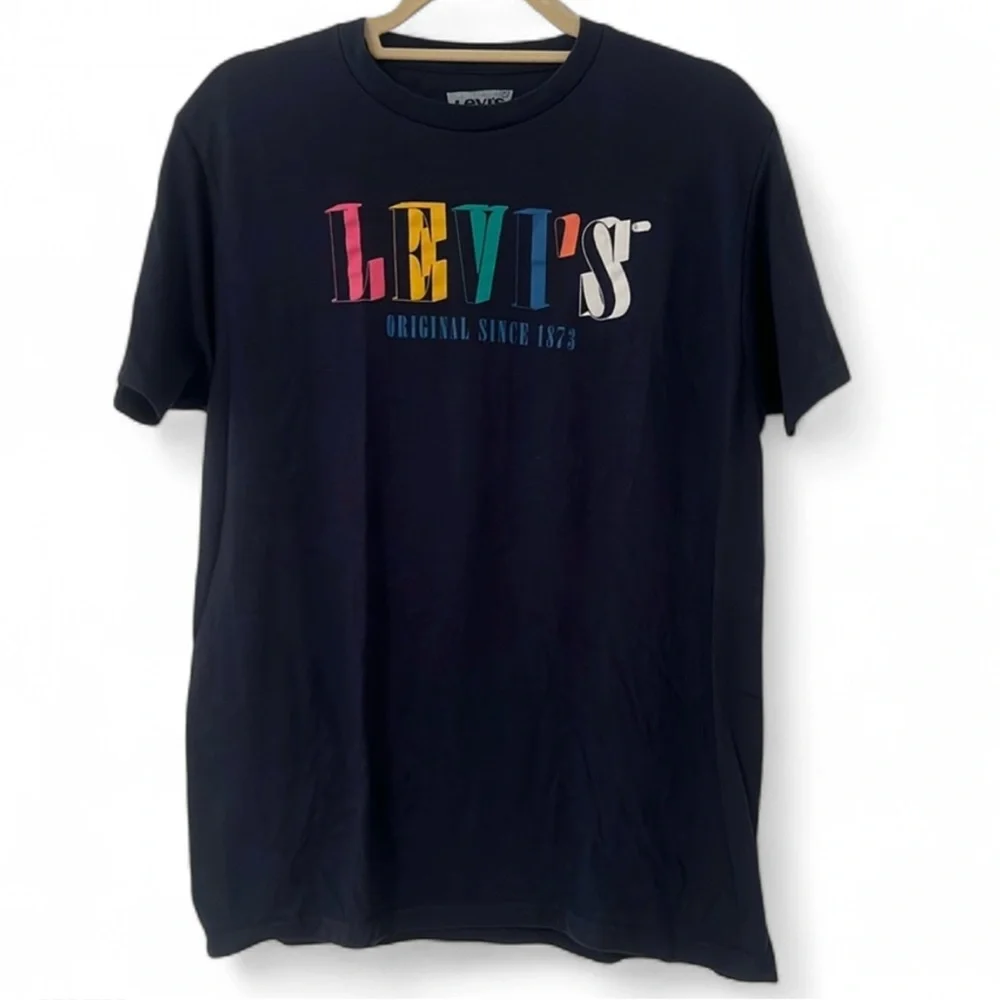 Levis levi’s graphic